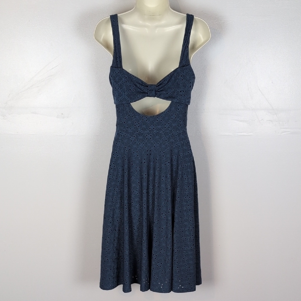 Hutch Sleeveless A-Line Knee Length Dress - Picture 6 of 11
